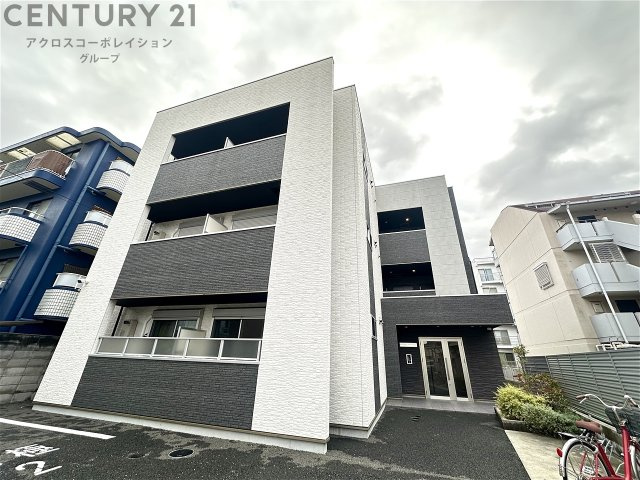 建物外観　オートロック付きで安心☆