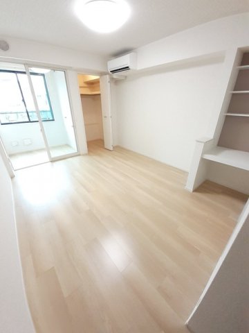 居室・リビング　きれいな内装です