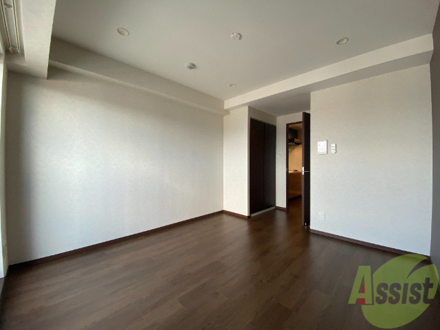 その他部屋・スペース　お部屋を別角度から。落ち着いた雰囲気のお部屋ですね。