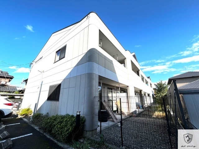 建物外観　外観写真（昼）