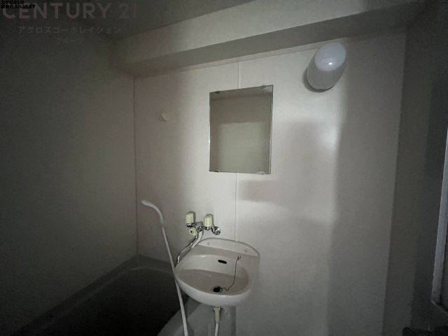 洗面設備　浴室内に洗面台がついてます！