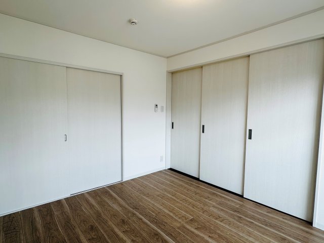 居室・リビング　参考写真（別部屋フルリニューアル時）