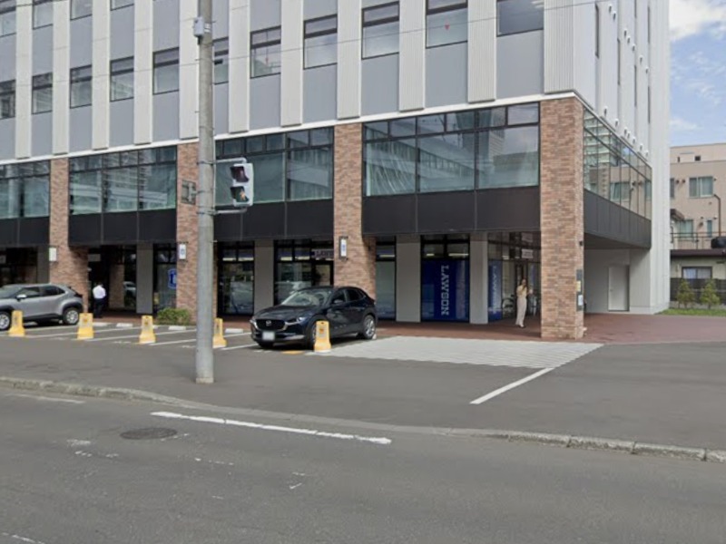 コンビニ　ローソン創成クロス店（コンビニ）まで123m