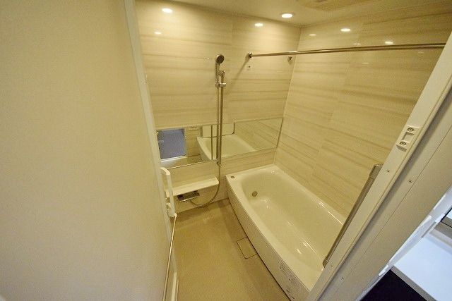 バス・シャワールーム　タウンハウジング府中店まで