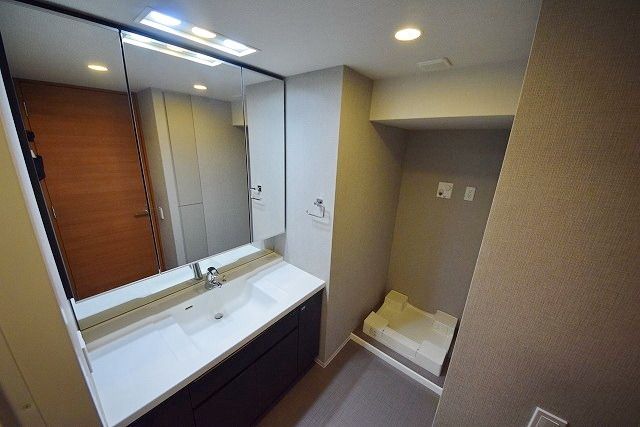 洗面設備　タウンハウジング府中店まで