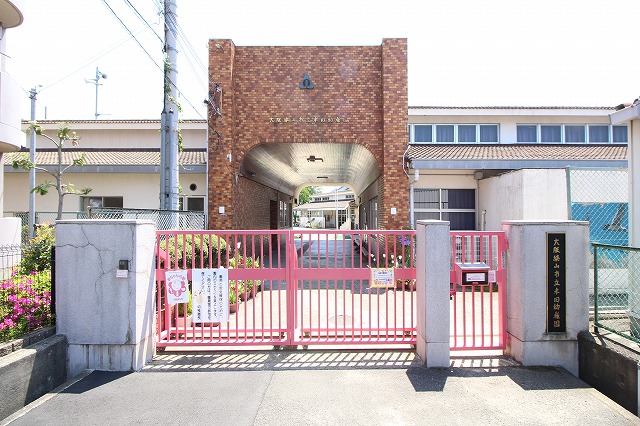 幼稚園・保育園　大阪狭山市立幼稚園半田幼稚園（幼稚園・保育園）まで649m