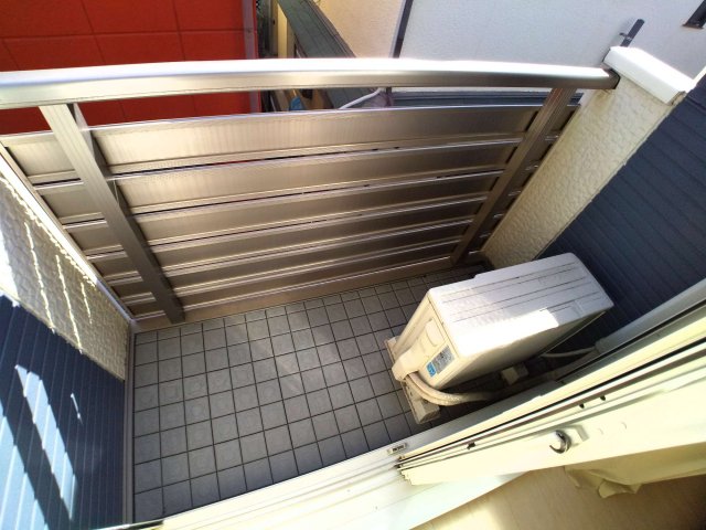 バルコニー　エアコン設置