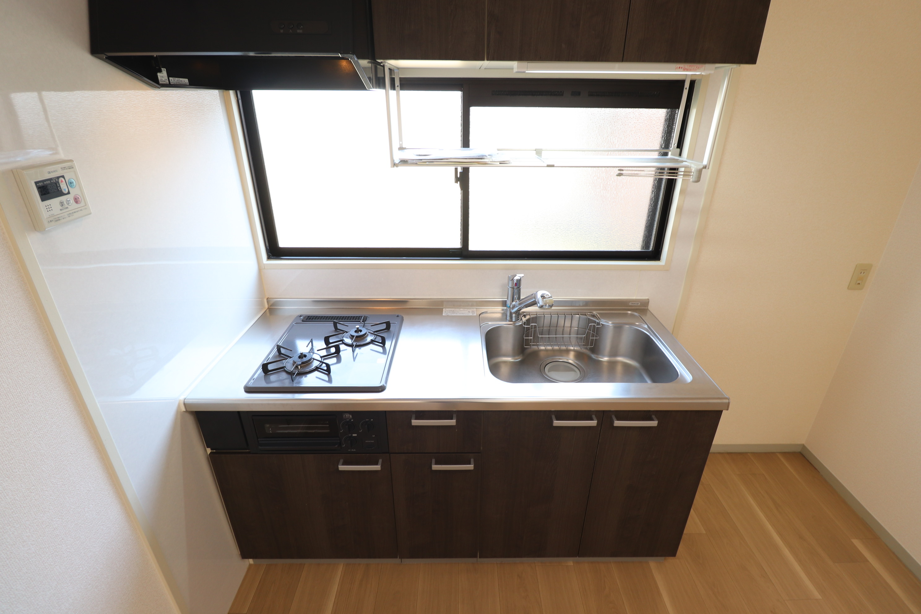 キッチン　嬉しいコンロや、収納棚付きキッチン♪