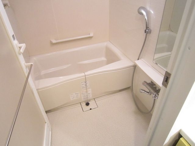 バス・シャワールーム　追焚・乾燥機付バスルーム