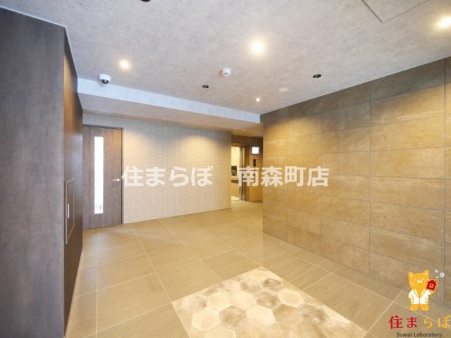 エントランス　「暮らしの設計図は、ここから始まります。」