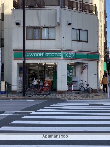 コンビニ　ローソンストア１００（コンビニ）まで218m