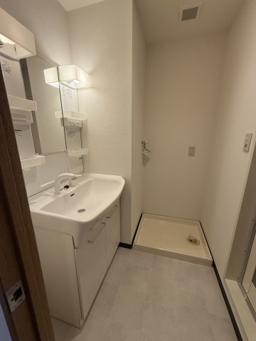 洗面設備　※同物件別部屋の参考写真