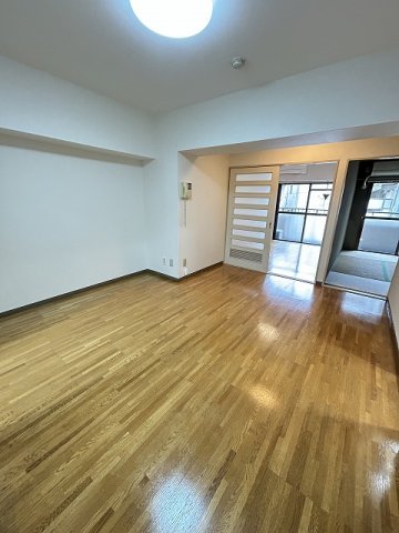 居室・リビング　※別部屋参考写真