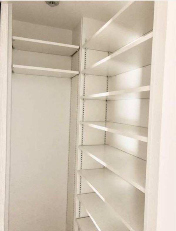 収納　別号室写真　シューズインクローゼット