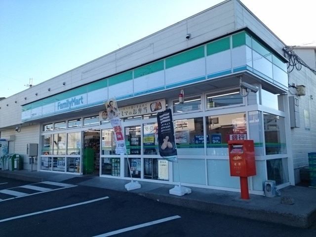 コンビニ　ファミリーマート草津笠山店（コンビニ）まで321m