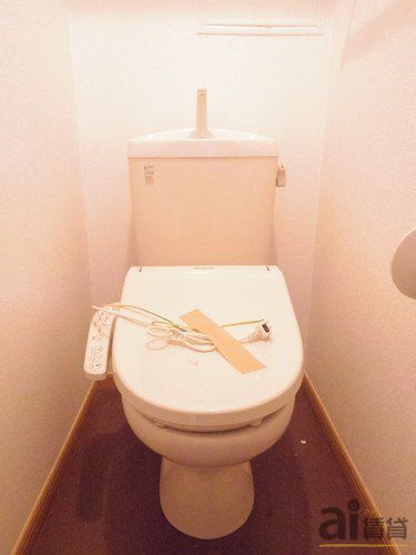 トイレ　※同仕様写真