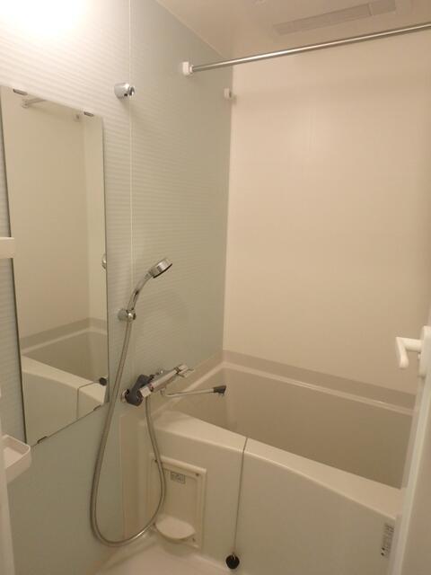 バス・シャワールーム　?