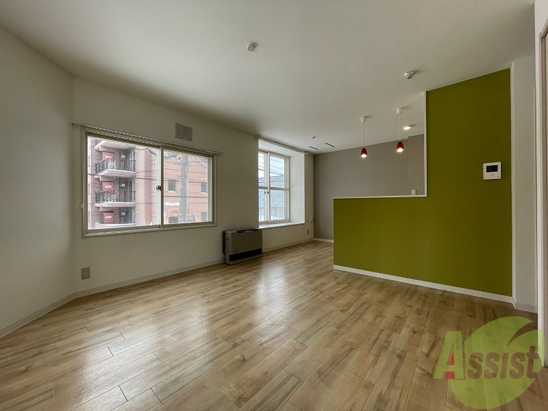 居室・リビング　広くてキレイなお部屋が広がっていて、充実した生活が送れそう。