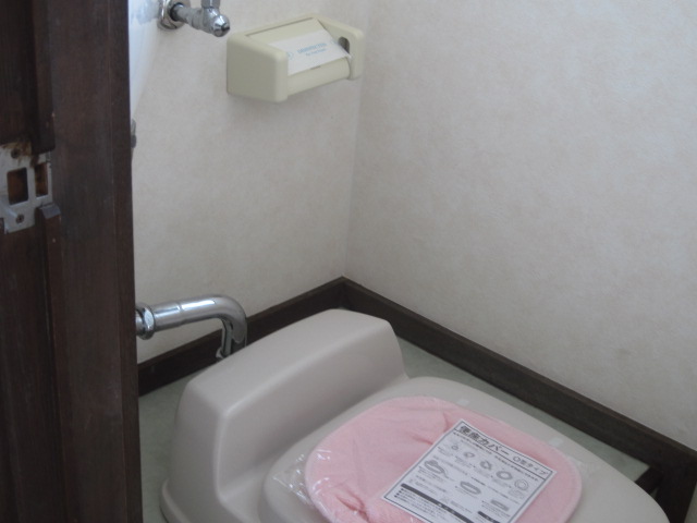 西沢アパートのトイレ写真