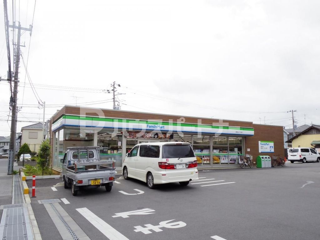 コンビニ　ファミリーマート南流山二丁目店（コンビニ）まで580m