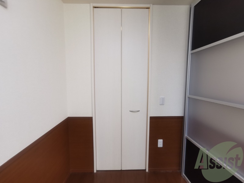 収納　洋室にクローゼットがあります！中はお楽しみに！