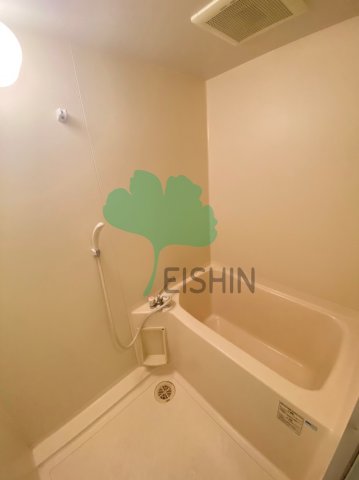 バス・シャワールーム　清潔感のある浴室です！