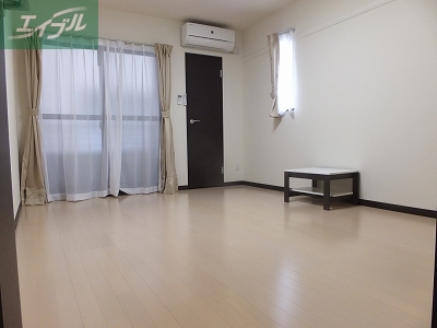 居室・リビング　※写真と現状が異なる場合は現状を優先