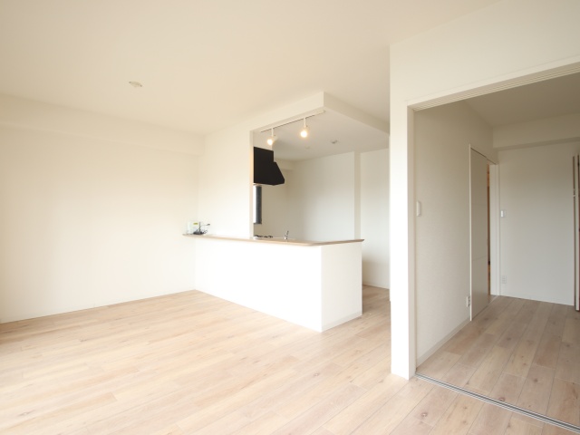 居室・リビング　※別室の参考写真の為、現況優先です。