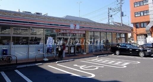コンビニ　セブンイレブン吉祥寺南町3丁目店（コンビニ）まで27m