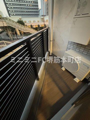 バルコニー　※奇数階はホワイト系のお部屋です。