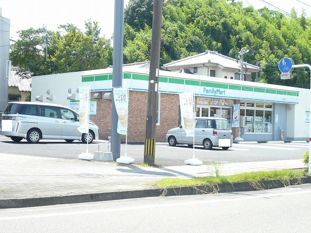 コンビニ　ファミリーマート花山手店（コンビニ）まで200m