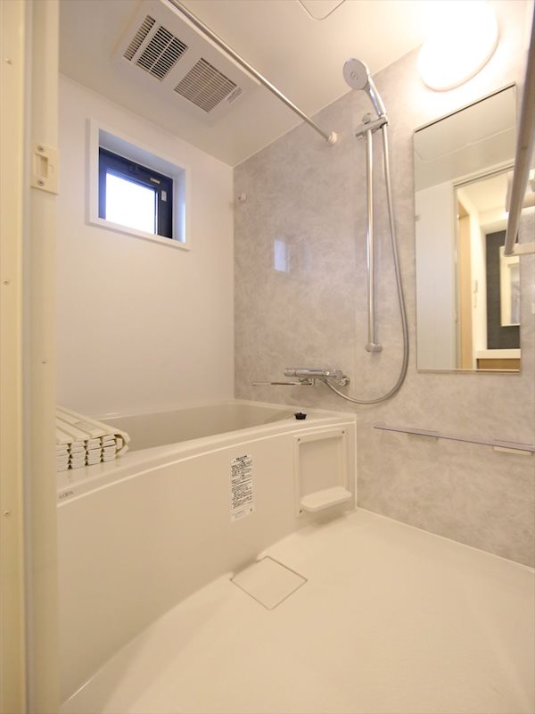 バス・シャワールーム　バスルーム　浴室暖房乾燥機付き