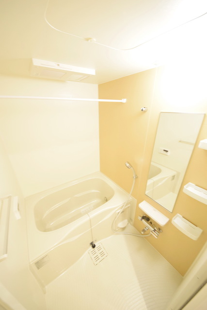 バス・シャワールーム　～１日の疲れを流しましょう～