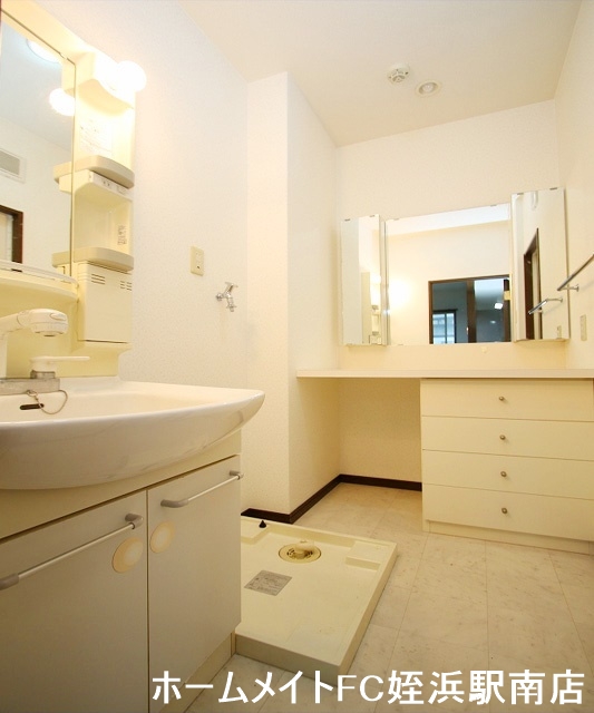 洗面設備　★化粧台もあります！嬉しいですね★参考写真