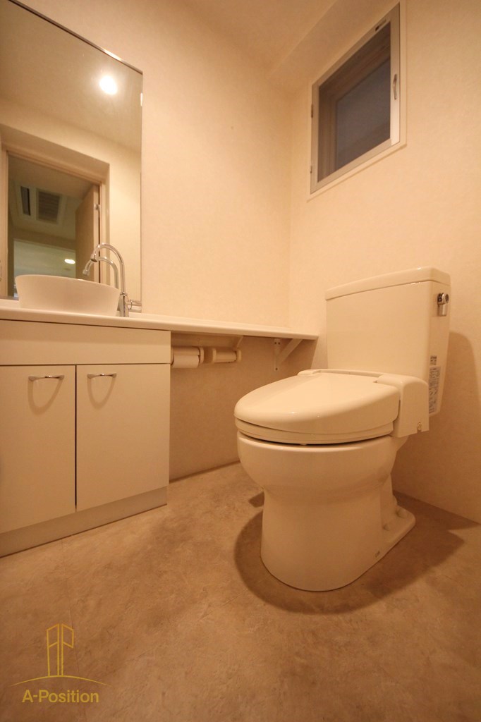 トイレ　アーバンフラッツ瓦町