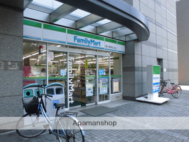 コンビニ　ファミリーマート（コンビニ）まで500m