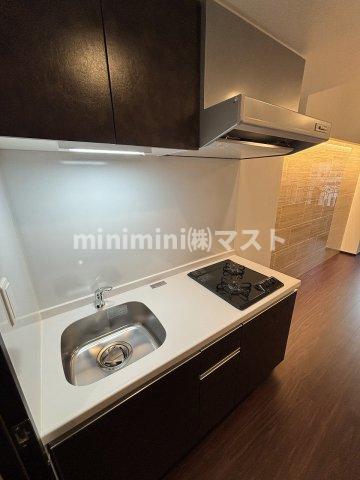 キッチン　奇数階は白基調