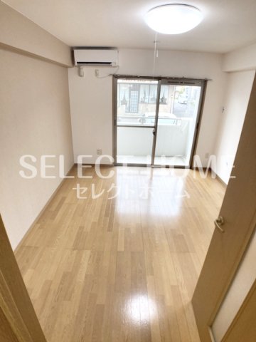 その他部屋・スペース　落ち着いて過ごせるお部屋なので、寝室にいかがでしょうか