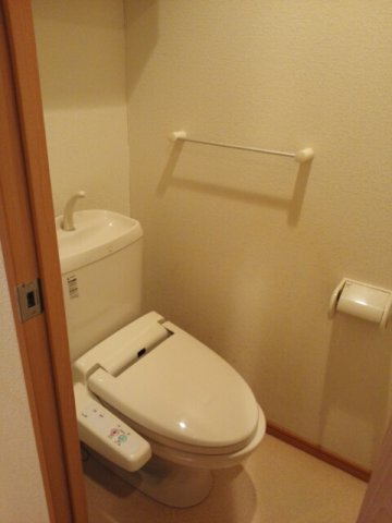 トイレ　落ち着いたトイレです