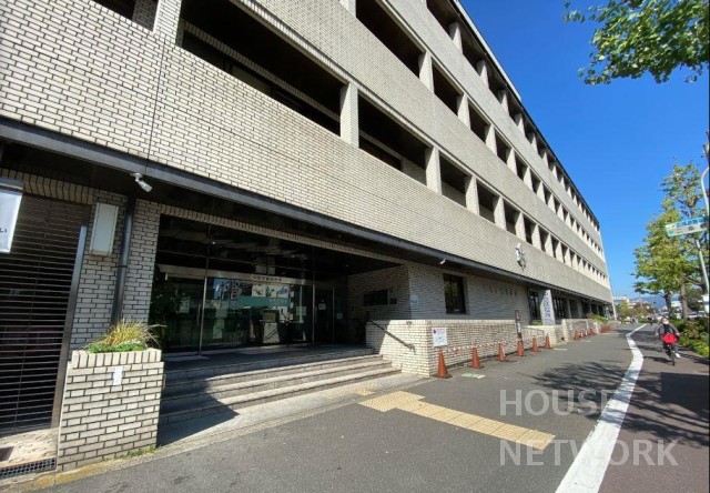 役所　京都市中京区役所（役所）まで446m