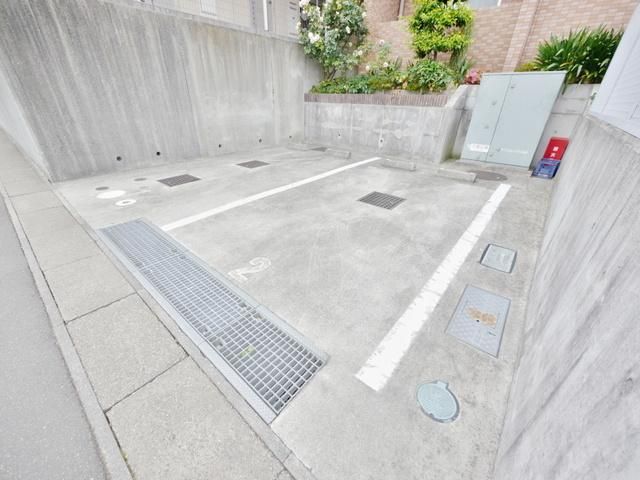 駐車場　★敷地内駐車場です★