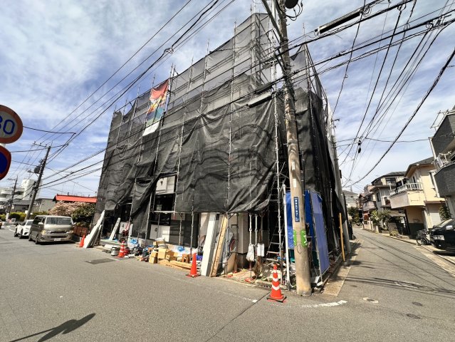 建物外観　建築中