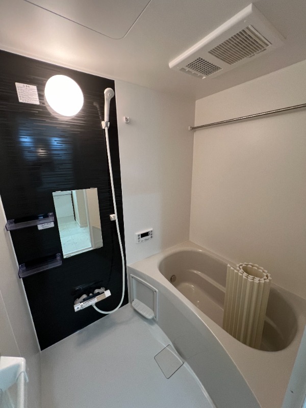 バス・シャワールーム　※別部屋参考写真