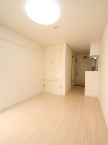 居室・リビング　照明器具・エアコン付