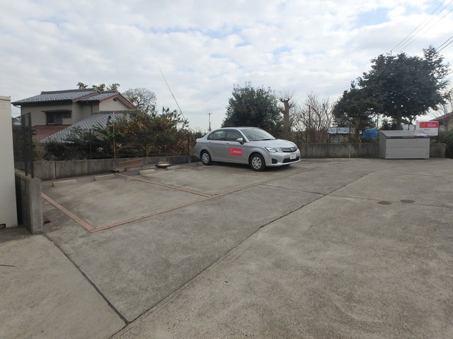 駐車場　駐車場