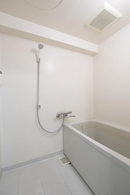バス・シャワールーム　※写真は同タイプ住戸です。
