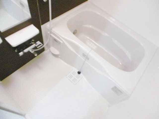 バス・シャワールーム　バスルームです。（追焚き・浴室乾燥機付）