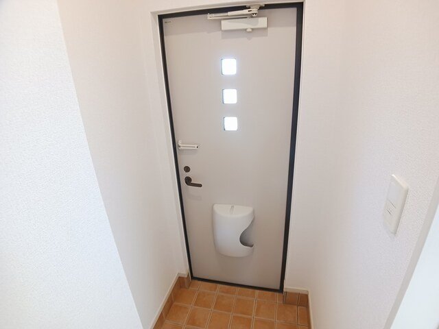 玄関　収納もある玄関です