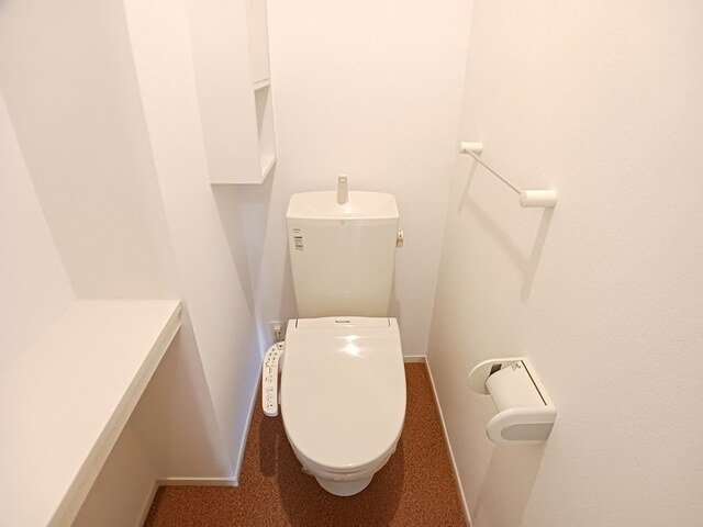 トイレ　清潔感のあるトイレです