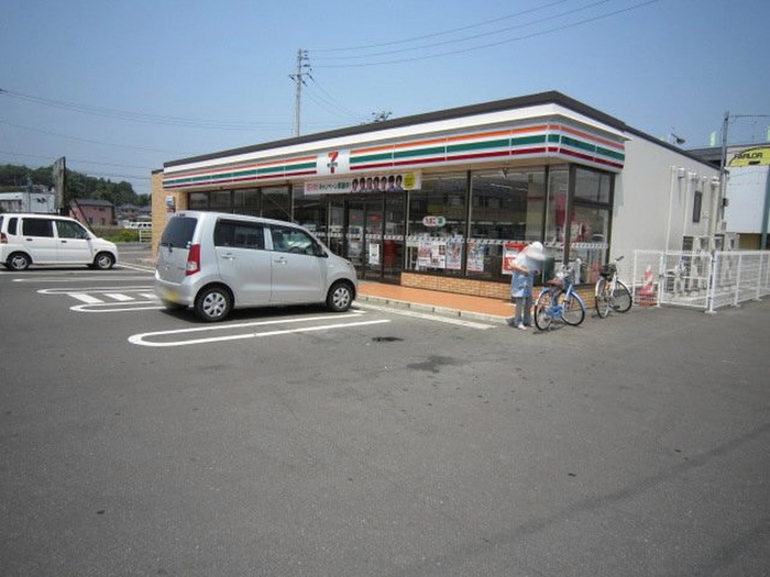 コンビニ　セブン-イレブン名取飯野坂店（コンビニ）まで1300m